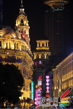 佳能EOS 60D下的魅惑夜上海 佳能EOS 60D下的魅惑夜上海