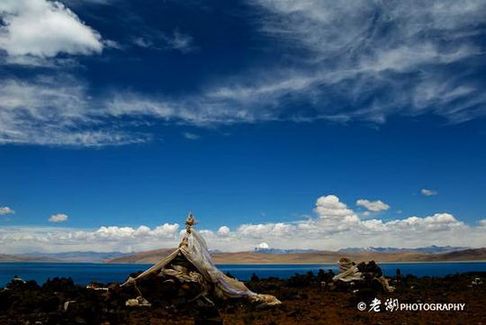 西藏楚果寺:玛旁雍措圣湖的守护者