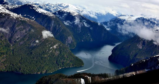 Ketchikan美丽的多雾峡湾--Misty Fjord National Monument。